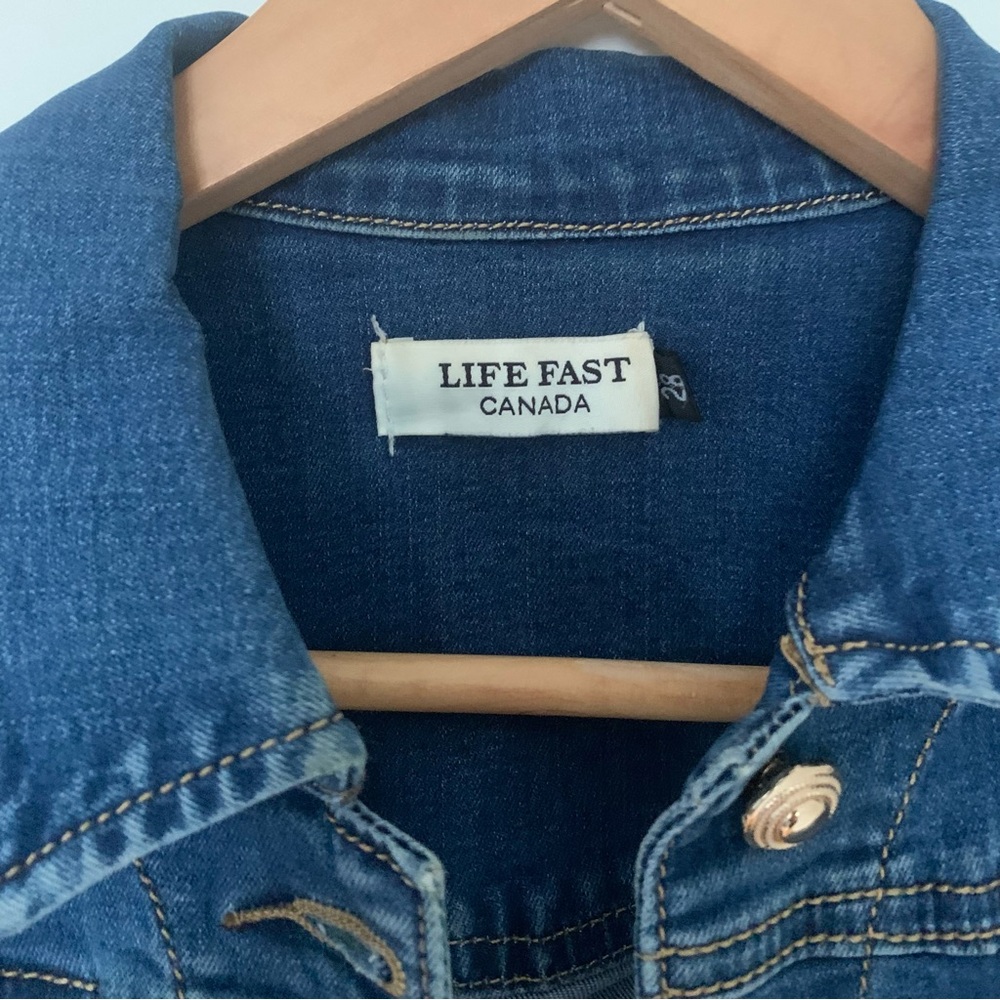 Vintage gold button embellished crop denim jean jacket - Picture 9 of 9